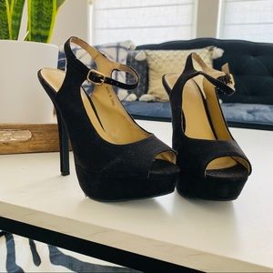 Black Stiletto Platform Heels🖤